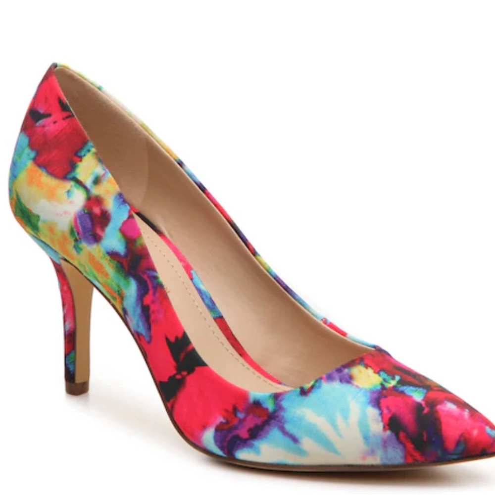 BCBG Gaminka Watercolor heels size 6.5